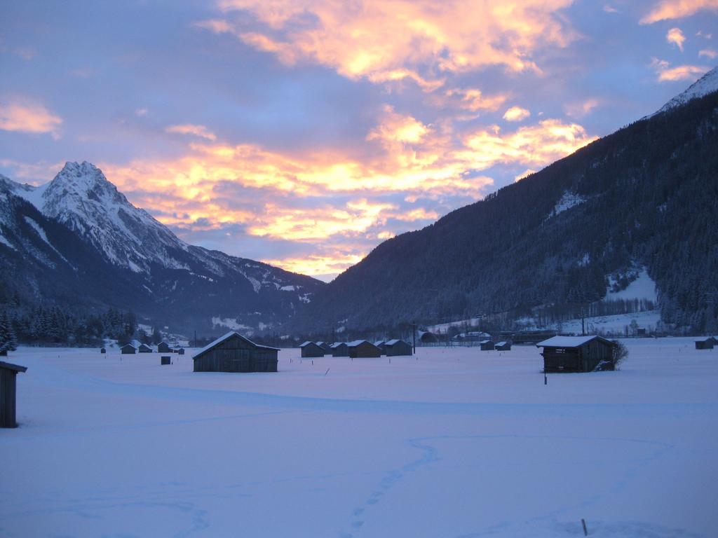 Apart Bella Monte Apartamento Pettneu am Arlberg Exterior foto