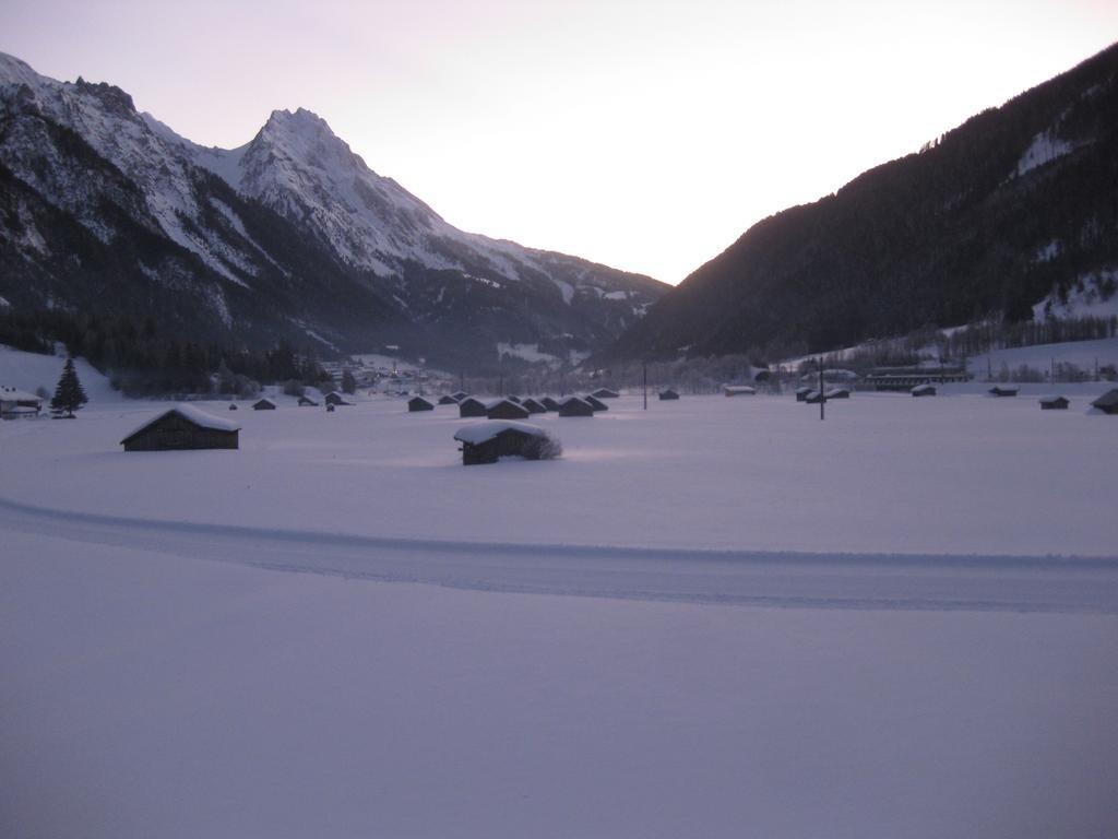 Apart Bella Monte Apartamento Pettneu am Arlberg Exterior foto